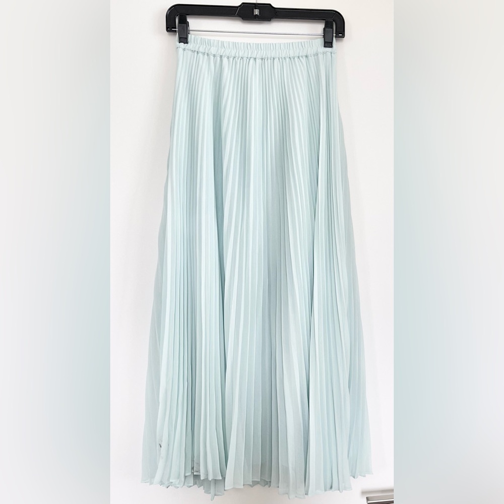 Summer lady’s woman ruffle long skirt, light blue color. Size S
